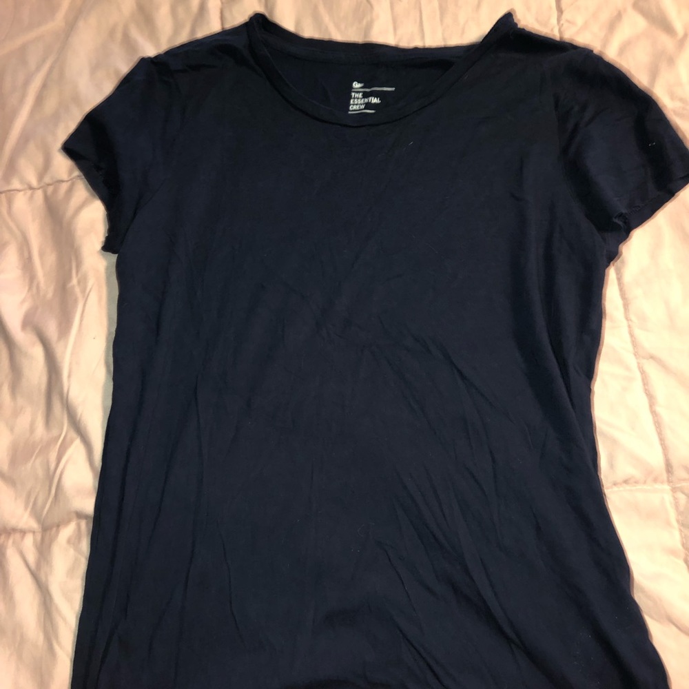 women’s tee shirt size S..crew neck tee